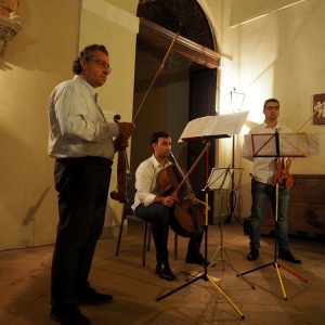 Francesco Toto Violin Shop: Luca Fanfoni plays Stradivari Golden Bell 1668 from the Collection of Jost Thone Verlag